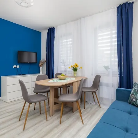 Apartment Nad Jeziorem - Ogrod & Parking By Renters