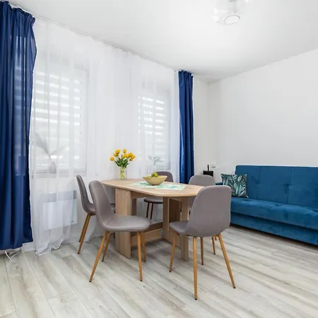 Nad Jeziorem - Ogrod & Parking By Renters Apartment *